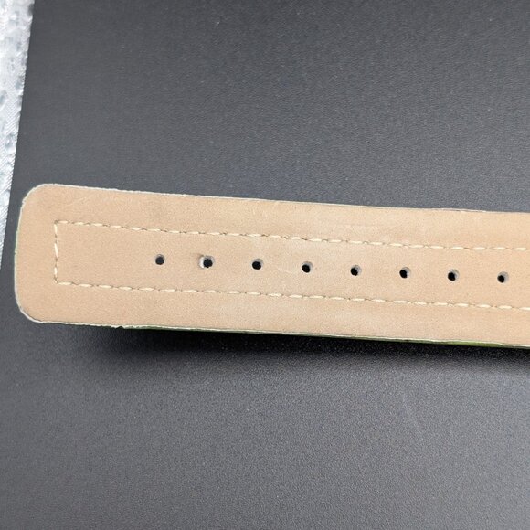 Joan Rivers Classics Watch Green Face Textured Green Leather New Battery Working - Picture 12 of 14